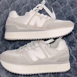 New Balance Women's platform size 9